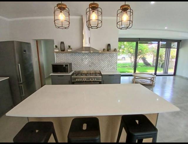 3 BEDROOM HOUSE FOR SALE IN STILBAAI-WES